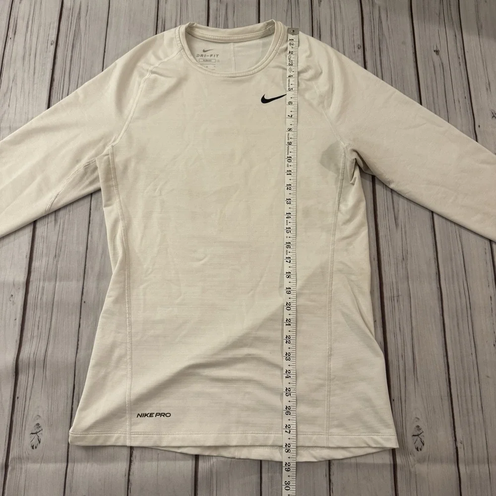 Nike Pro Dri-Fit Slim Fit White Athletic‎ Top Size Medium Activewear